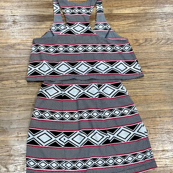 Bebe mini dress with pockets - Picture 2 of 3